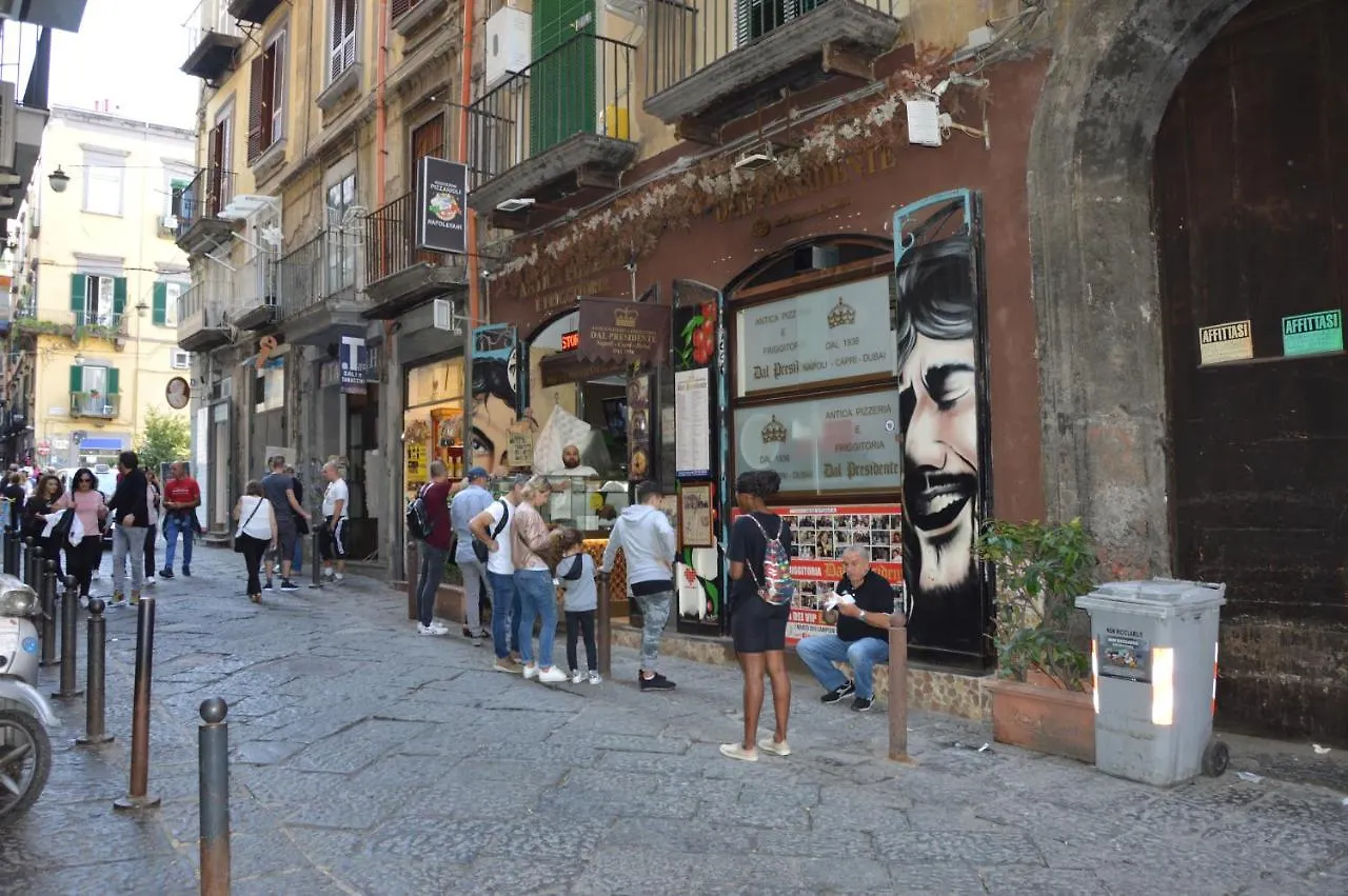 Bed and Breakfast Duomo View Napoli Italia