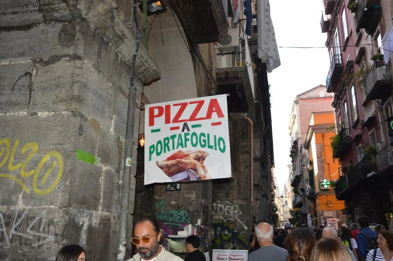 Bed and Breakfast Duomo View Napoli Italia
