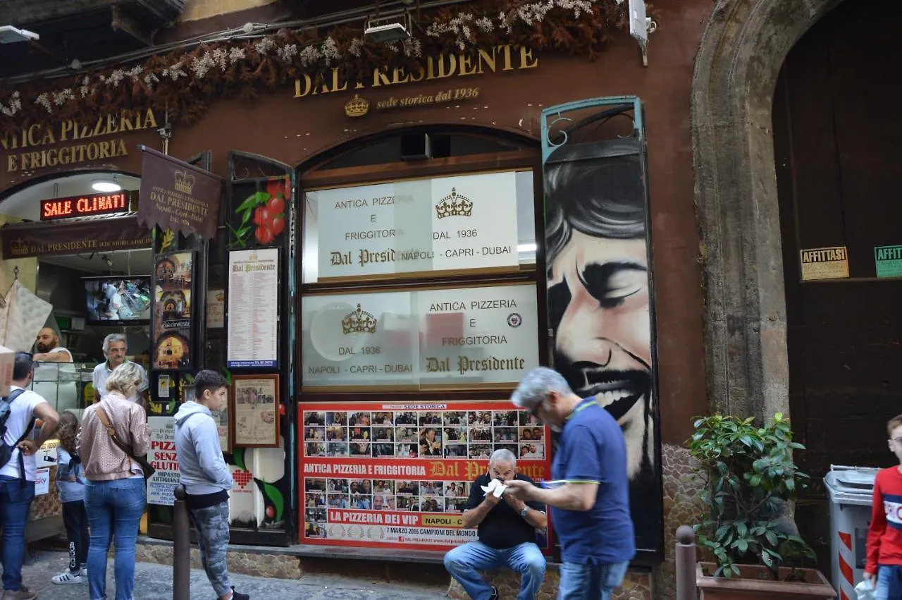 Bed and Breakfast Duomo View Napoli 0*,